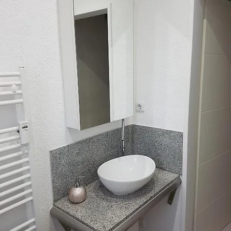 Privatunterkunft Gemütliche Messezimmer Valentina