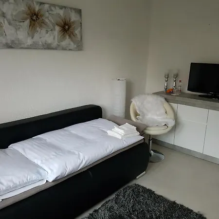 Gemütliche Messezimmer Valentina Privatunterkunft Sarstedt